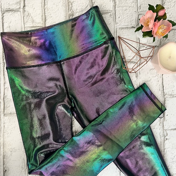 Zyia Mirage Metallic light n tight leggings.
Sz 2 - Picture 7 of 10